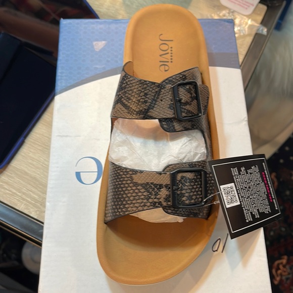 JOVIE SANDALS WITH DESIGNER ADJUSTABLE BUCKLE STRAP! - Picture 2 of 4